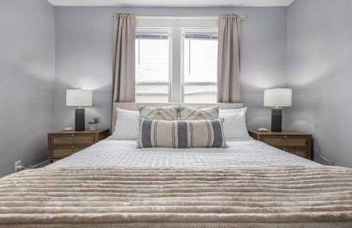 Completely Remodeled Walking Distance to Downtown Close to the Beach Downstairs Washer Dryer - Foto 4