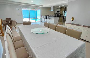 Casa Espaçosa com 5 Quartos Piscina Privativa 300m da Praia Ar condicionado em todos cômodos - Foto 8