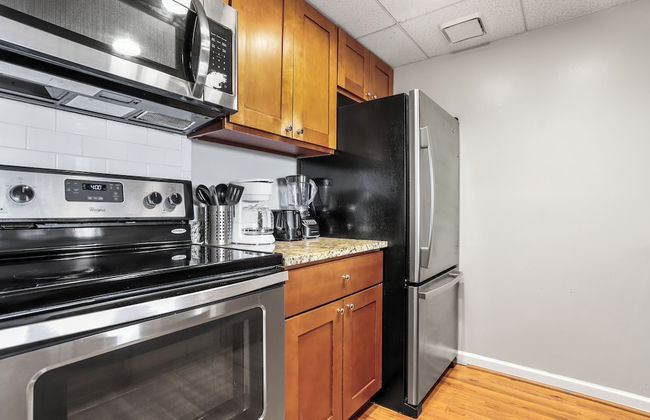 Heart of DC Area Apartments - Photo 58