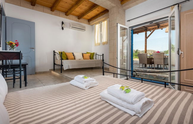 Agnanti Beach Studios - Photo 8