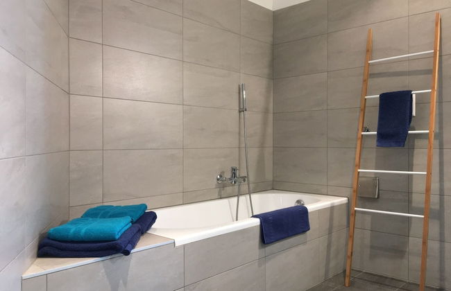 Beautiful Lake-view Apartment - Foto 24