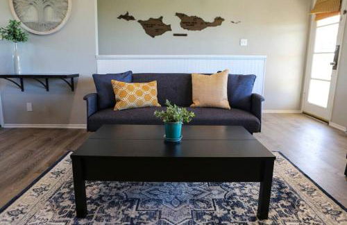 GREAT VIEWS - Over the Oaks - Stylish - Whole Home - Foto 8