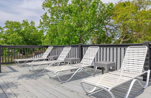 Bayview Cottage - Sun deck, pool, and more! - Foto 54