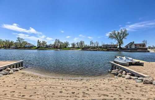Lakefront Bellevue Home Private Beach and Fire Pit! - Foto 37