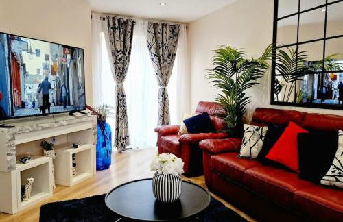 Modern Home near London ensuite room, 3 toilets - Foto 45