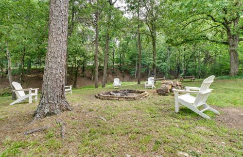 Spacious Getaway By Wolf Pen Gap 15 Acres and Pool! - Foto 32