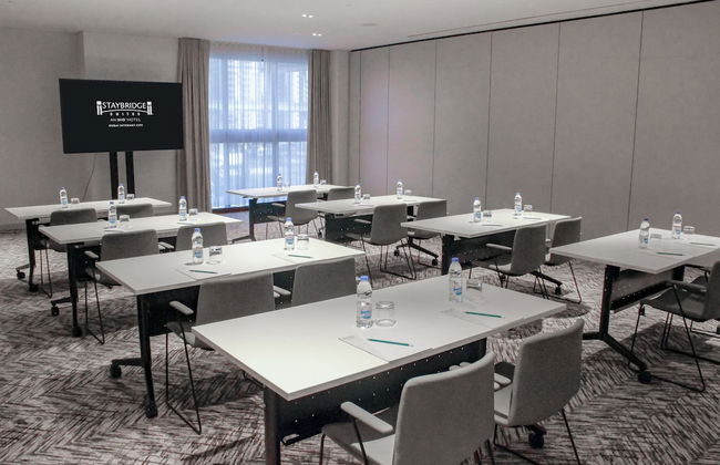 Staybridge Suites Dubai Internet City by IHG - Photo 50