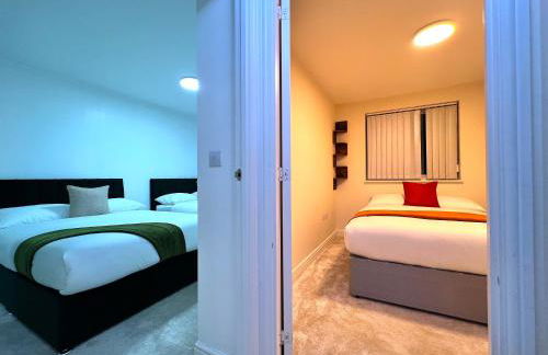 Swan's Place - Large 4bed home, Sleeps 9, Parking x2 & Games room - Foto 12