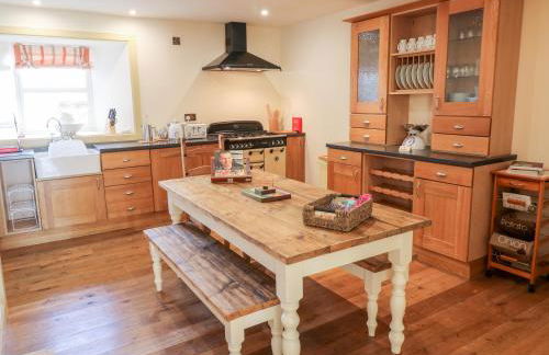 The Roundhouse - Photo 10