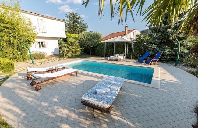 Pool Villa in Sibenik Near Lake - Photo 1