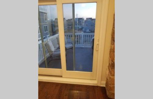 Ocean and Beach Views from Five Decks in Ortley Beach - Foto 29