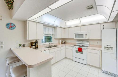 3 BR Pool Home 9 Miles to Beach and Golf Courses - Photo 11