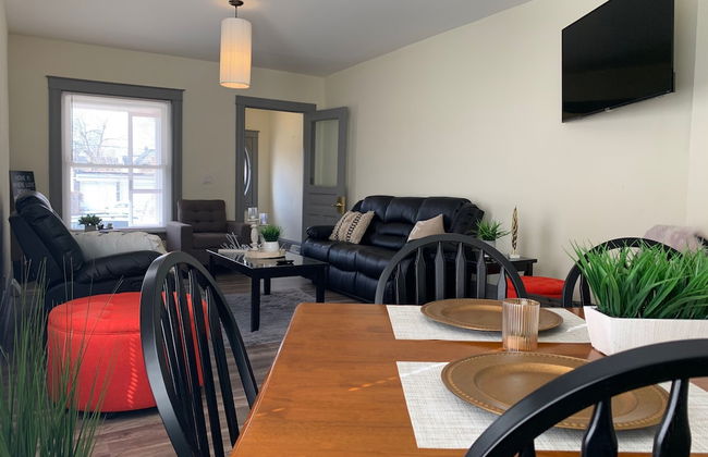 The Blackjack Duplex - Private Yard & Parking, Near Falls & Casino by Niagara Hospitality - Foto 18