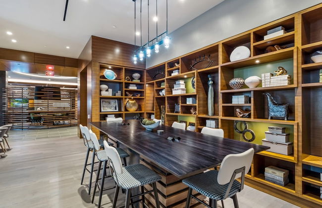 Global Luxury Suites at Reston Town Center - Photo 19