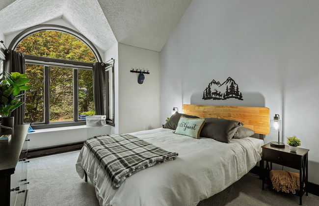 Pocono Bear Den by Avantstay Stylish Modern Deck w Grill Outdoor Dining - Foto 22