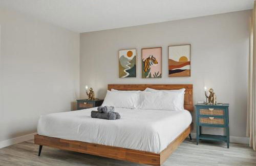 4BD Tropical Pool Oasis with a Game Room - Photo 21