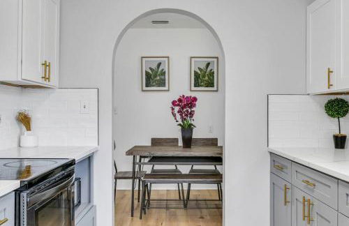 Suite Spot Bungalow near Downtown - Foto 9