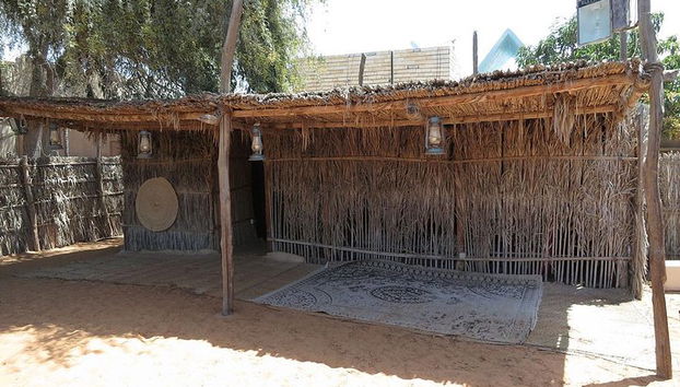 Tour della città di Abu Dhabi - Foto 4, Casa araba al villaggio del patrimonio