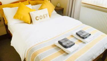 Gethin Lodge cosy Holiday cottage Near BPW with secure double garage with cctv sleeps up to 6 guests - Foto 2