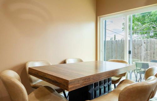 Cozy 2BR Home Mountain Views Pet Friendly - Foto 4