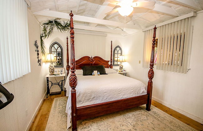 Cora's Cabins - Photo 11