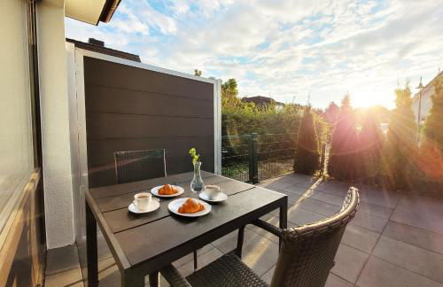 Moderne 1 Zimmer Ferienwohnung mit Sonnenterrasse und Parkplatz, in ruhiger Lage, nur wenige Gehminuten zum Ostsee Sandstrand - Foto 7