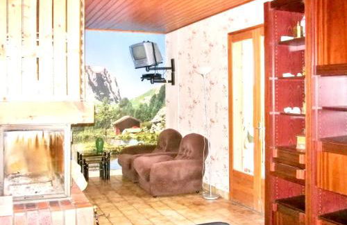 Chalet charmant à Saint-Gérons avec piscine partagée - Photo 7