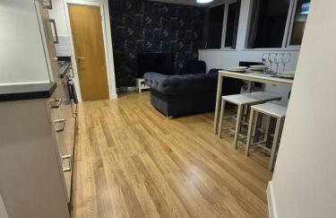 Sapphire Luxe- Basingstoke Sleeps 4 with Free Parking - Foto 11