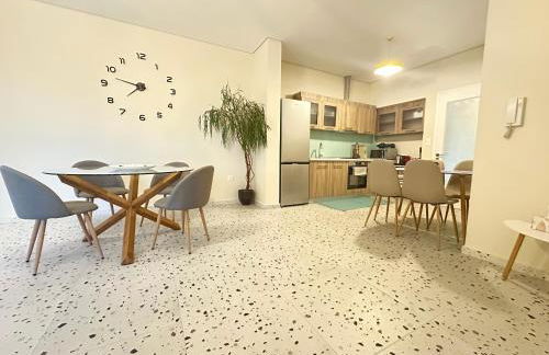 Paloma Lux Retreat-15' to Central Athens - Photo 2