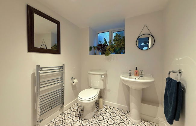 Spacious 4BR Retreat for 8 - Foto 15