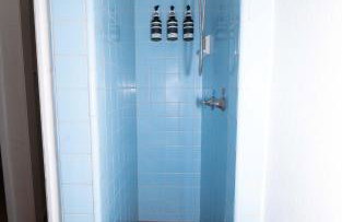 Breezy 1BR Retreat Walk to UofA and Spring Fun - Foto 50