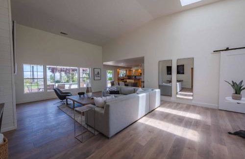 Hilltop Oasis - Foto 35