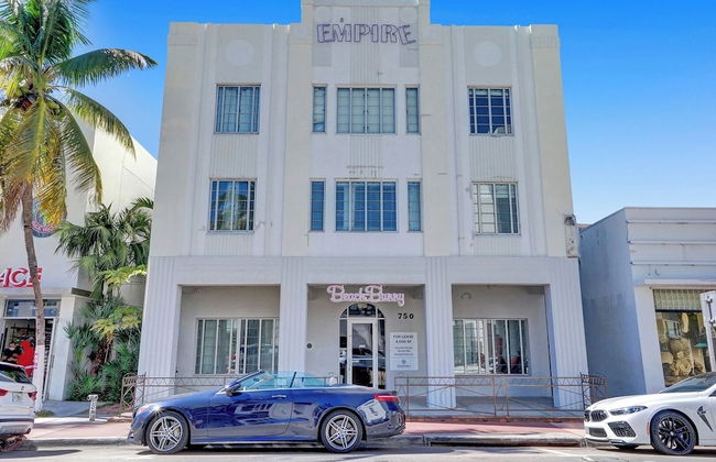 Coastal 2BR Escape | Walk to Beach & 2 Queen Beds - Foto 39