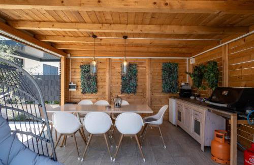 NoaMio Homestay with Heated Swimming Pool & Sauna - Photo 17