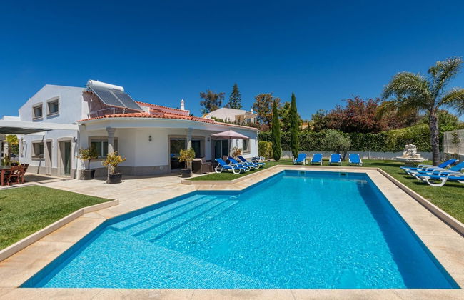 Maria in Albufeira With 6 Bedrooms and 5 Bathrooms - Photo 3