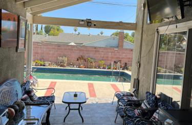 Vacation Rental w Pool &Garden 6 Guests near CSUN - Foto 6