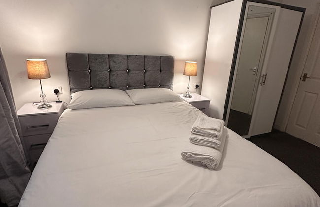 Captivating 2-bed Apartment in West Bromwich - Foto 1