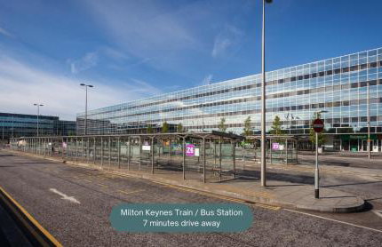 Keaton House - Close to City Centre - Free Parking, Spacious Garden, Fast Wifi and Smart TV by Yoko Property - Foto 33