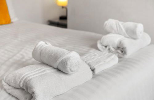 6 BR 4 Bath Central Worcester Sleeps 12 - Foto 35