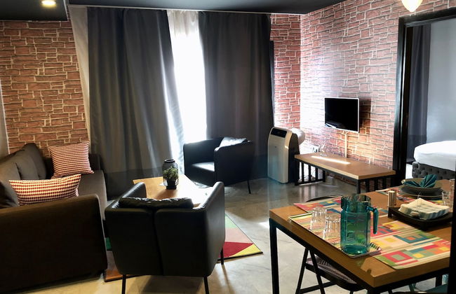 SuiteLoc Apparthotel - Photo 60