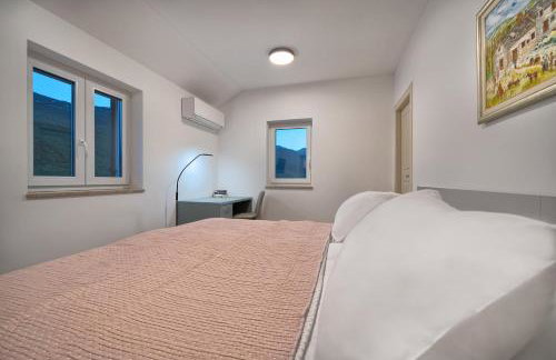 Villa Lovorika - Padel, Cageball, Basketball & Heated Pool - Foto 26