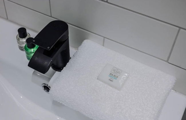 Host Apartments The Georgian Coach House 2 - Photo 17