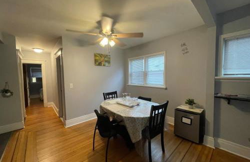 Buffalo 4BR Home 5 Beds, Near Airport & Downtown - Foto 19