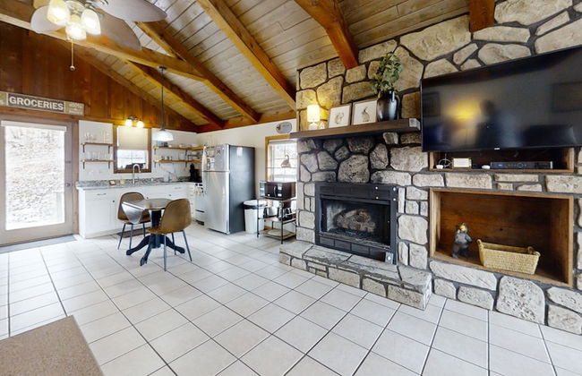 Riverview 1 Bedroom Cabin by RedAwning - Photo 10