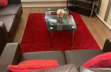 "Snooze Central" - City Centre Apartments above Victoria Centre Shopping Centre with full Kitchen in Milton Street - up to 4 Beds - most Central Location next to the Hilton Hotel - Outdoor Parking for Cars or Vans five pounds a day - Sunday 1pm Check-Out - Photo 33