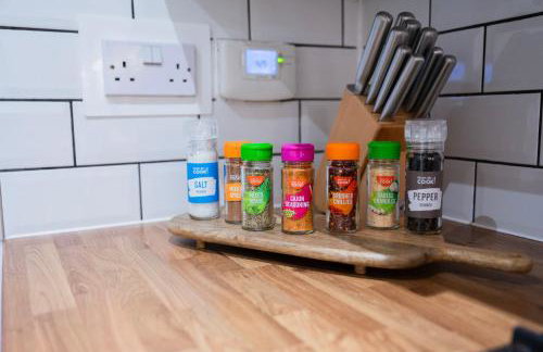 Luxurious 3-Story Townhouse, sleeps up to 10! - Foto 51