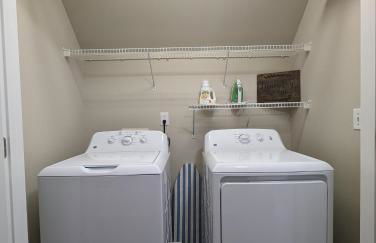 Cedar's Corner in Concord Spacious & Clean - Foto 43