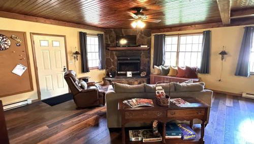 The Game Cabin at Rustic River - Foto 4