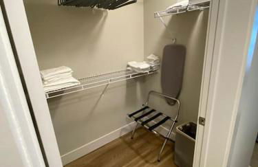 Lux One Bedroom Condo with Garden View - Photo 23