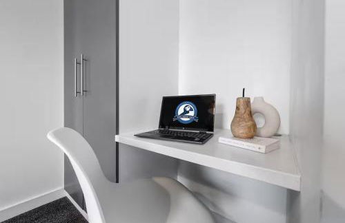 Aylesbury House 3 En-suite Bedrooms Parking Pets - Photo 51